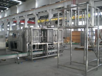 China 4 or 5 gallon mineral water bottles filling machine filling and sealing 300 barrel / hour for sale