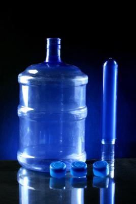 Китай Преформ ПЭТ 5 галлон бутылки воды еще 700 мм, 720 мм, 750 мм, 800 мм Вес продается