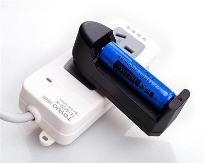China Lightweight 14500 / 10440 Battery Charger , Rcr123 Battery Charger 100% Tested for sale
