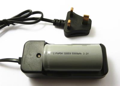 Chine Chargeur de la batterie Lifep04 intelligent BRITANNIQUE, noir de chargeur de la batterie 26650 18650 32650 à vendre