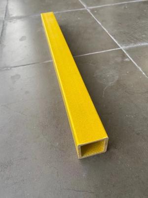 Chine Résistance à la corrosion d'OIN 9000 jaunes de tube de place de Pultruded 4x4 FRP à vendre