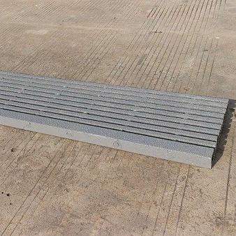 China Sidewalk Molded GRP Fiberglass Grating Panels 1×3 Mesh Anti Slid for sale