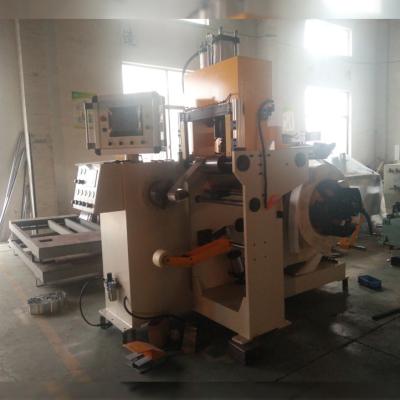 China One Layer Copper Transformer Foil Winding Machine With Cold Pressure Welding en venta