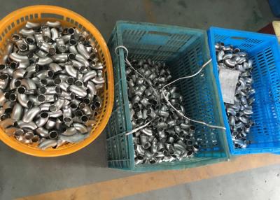 China Encaixes de tubo Ss316 de aço inoxidável de quatro vias com o tipo do acoplamento flexível à venda