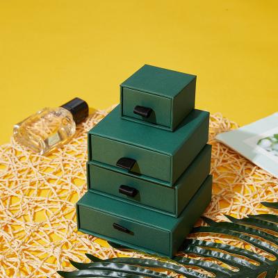 Chine Boîtes de luxe en vrac de bibelot de carton de cadeau pour l'insertion de empaquetage de velours de bijoux à vendre