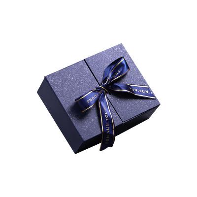 China ODM Christmas Valentines Day Chocolate Gift Packaging Boxes With Bags Ribbons for sale