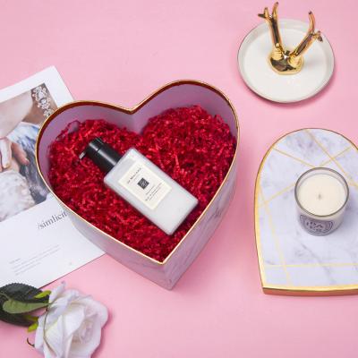 Κίνα Βιοδιασπάσιμο χαρτονιού κιβώτιο σοκολάτας αγάπης διαμορφωμένο καρδιά για την ημέρα των βαλεντίνων Χριστουγέννων προς πώληση