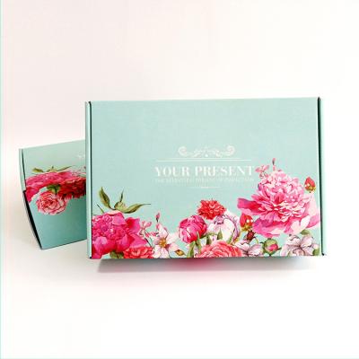 China Custom Flower Pattern Gift Clothing Box Recyclable Foldable Paper Box for sale