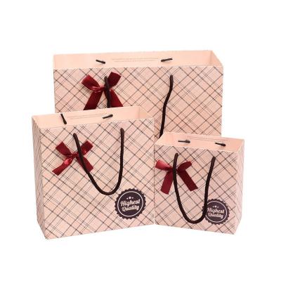 China Offset Printing Creative Plaid Business Gift Bag For Jewelry for sale