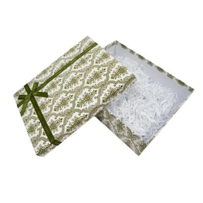 Китай Настройка логотипа Luxury Clamshell подарочные коробки для упаковки подарков с лентой для ювелирных коробок продается