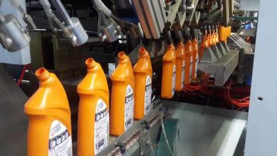 China Detergent Bottle Automatic Blow Moulding Machine MP70FS IML In Mold Label for sale