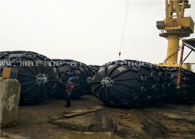 China D2.5m x L5.5m Pneumatic Rubber Fenders For Berthing To Harbour And Wharf for sale