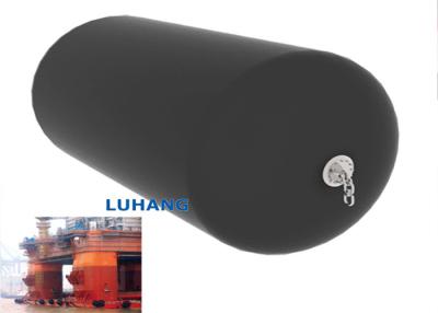 China Tipo para-choque flexível cilíndrico do estilingue da aterrissagem do barco do para-choque marinho pneumático à venda