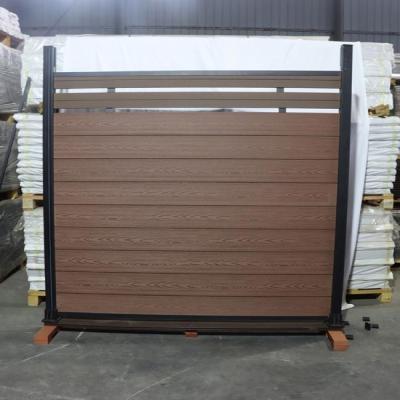 China Faux DIY WPC Construction Fencing Panels Waterproof for sale