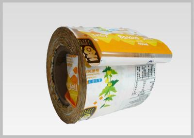 China Etiqueta de la manga de encogimiento de calor del PVC del Mic de la categoría alimenticia 50 para las etiquetas de empaquetado en botella de la botella de la bebida de la bebida en venta