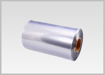 中国 40のMIC収縮の袖のラベルのための透明な吹かれたポリ塩化ビニールの収縮フィルム 販売のため