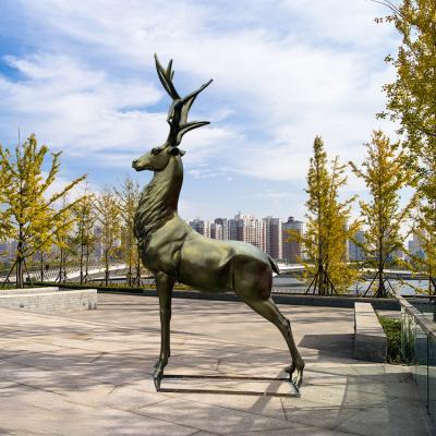 China Gnee Garden Cast Iron Outdoor Metal Sculpture Brass Elk Statue for sale