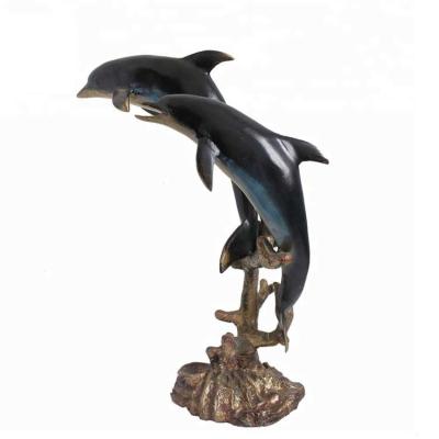 China 20cm Cast Iron Abstract Metal Dolphin Statue Home Decor SGS Certified for sale