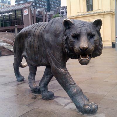 China 5m Height Decorative Bronze Leopard Sculpture Contemporary SGS Standard for sale
