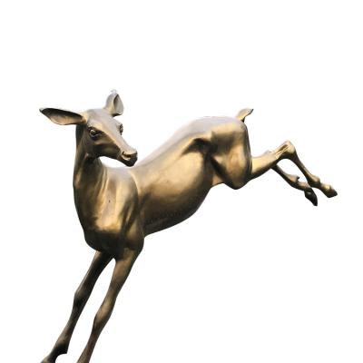 China Gnee Garden 8mm Thick Bronze Deer Statues Garden Decoration With Fine Details for sale