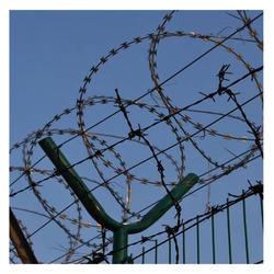 China Y Post 2.5m Height Airport Security Fencing Powder Coated Razor Barbed Wire Anti Climb for sale