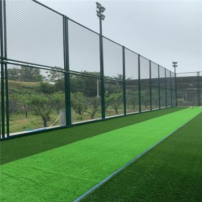 China 2.0mm Chain Link Mesh Fencing TLSW Football Tennis Sports Ground Fencing for sale
