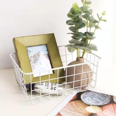 China Small Stainless Steel Wire Mesh Basket Galvanized 14cm*20cm*30cm for sale