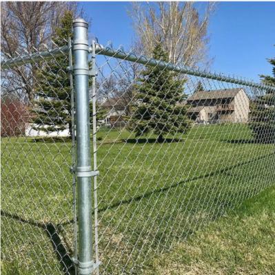 China 5 Feet Chain Link Mesh Fencing 6gauge Galvanized Green For Sports Ground for sale