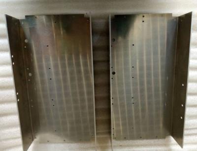 China Das kundenspezifische Metall, das Teil-Silber stempelt, anodisieren Aluminiumfahrer-Kasten mit Polieroberfläche zu verkaufen