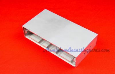 China Het zilver anodiseert Douane Uitgedreven Aluminiumbijlagen voor Elektrocontrole Te koop