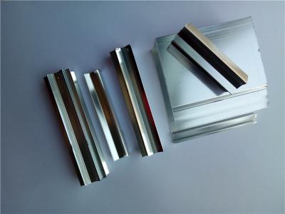 Chine Profils en aluminium expulsés de anodisation adaptés aux besoins du client pour la clôture en verre de porte à vendre