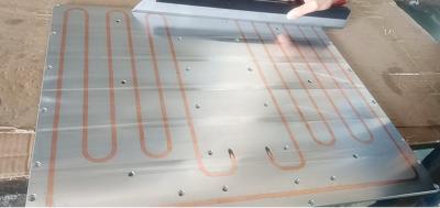 China Disipador de calor de refrigeración por líquido grande del microcanal de la placa 700*500m m para el panel solar en venta