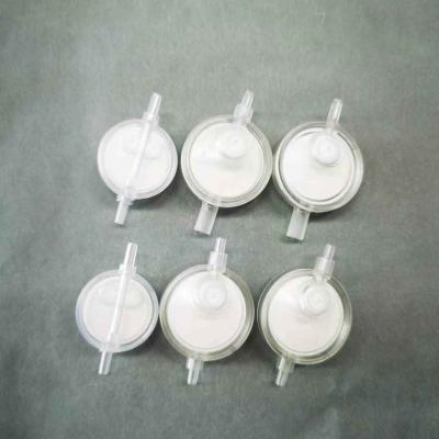 China Filtro de micrões de medicamento descartável líquido IV com mangue protetor de saída de ar à venda