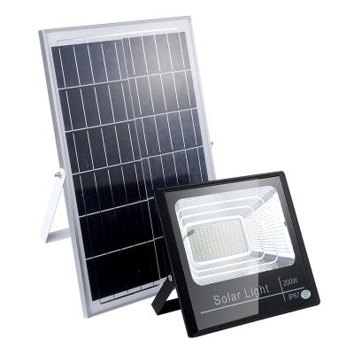 Chine Réverbère mené intégré solaire chaud du blanc 200w avec la batterie 24000ha à vendre