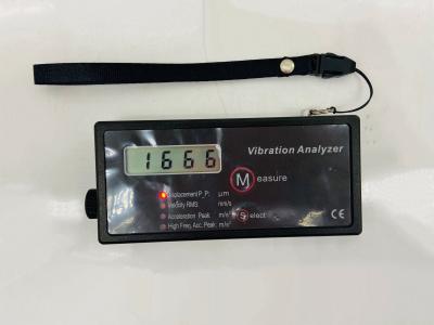 China 4 Parameters Metric Vibration Analyzer Explosion Proof Version True Rms Measurement for sale