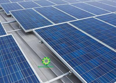 Chine Systèmes solaires en aluminium lancés chauds de défilement ligne par ligne de toit de chevrons de panneau solaire en métal de supports de panneau solaire de vente à vendre