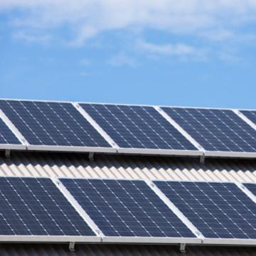 China Fabricação de alumínio da placa de aço de quadro de painel solar do sistema da montagem do telhado do painel solar de folhas de metal para o projeto do painel solar à venda