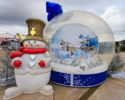 China Globo inflable de la nieve del aire de las decoraciones de la Navidad de los acontecimientos del partido para hacer publicidad en venta