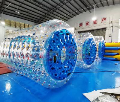 China El agua EN14960 que camina la bola de rodillo inflable cuadruplica la costura en venta