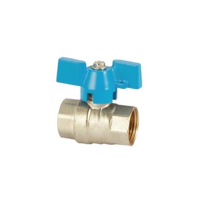 Cina pvc valve ball sanitary ball valve brass mini ball valve in vendita
