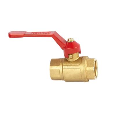 中国 high quality 1/2 - 4 inch iron handle brass ball valve for water use 販売のため