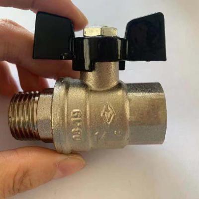 China 1/2FM brass ball butterfly valve price list à venda