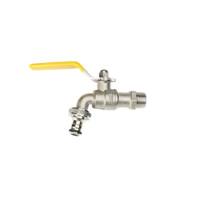 China Standard-Brass-Bibcock-Ventil für heißes oder kaltes Wasser mit Korrosionsbeständigkeit zu verkaufen
