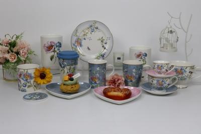China Fashion AB grade tableware houseware set good quality Ceramic/Porcelain for office or buffet à venda