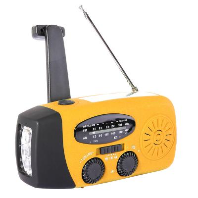 China FM Emergency Portable Radio Hand Crank 1000mAH Self Powered With LED Flashlight for sale