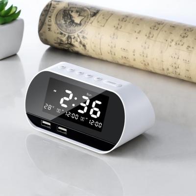 China Plastic Material Portable Clock Radio With LCD Display Sleep Timer for sale