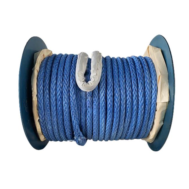 Close-up of UHMWPE rope construction