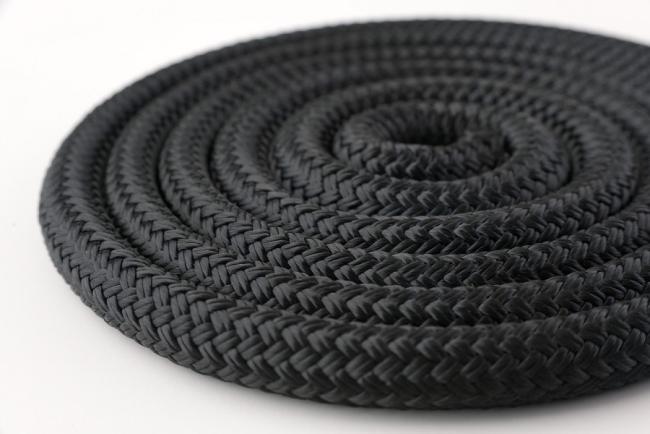 Polyester rope in marine application