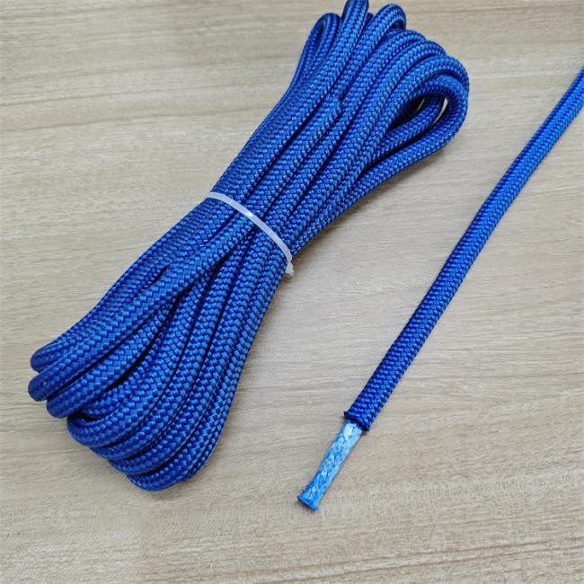 Double braided polyester cover rope detail