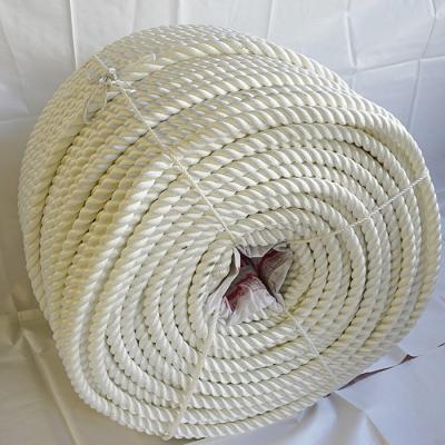 China 3 hebras de cuerda de poliéster retorcida de grado marino amarre / atraque / remolque en venta